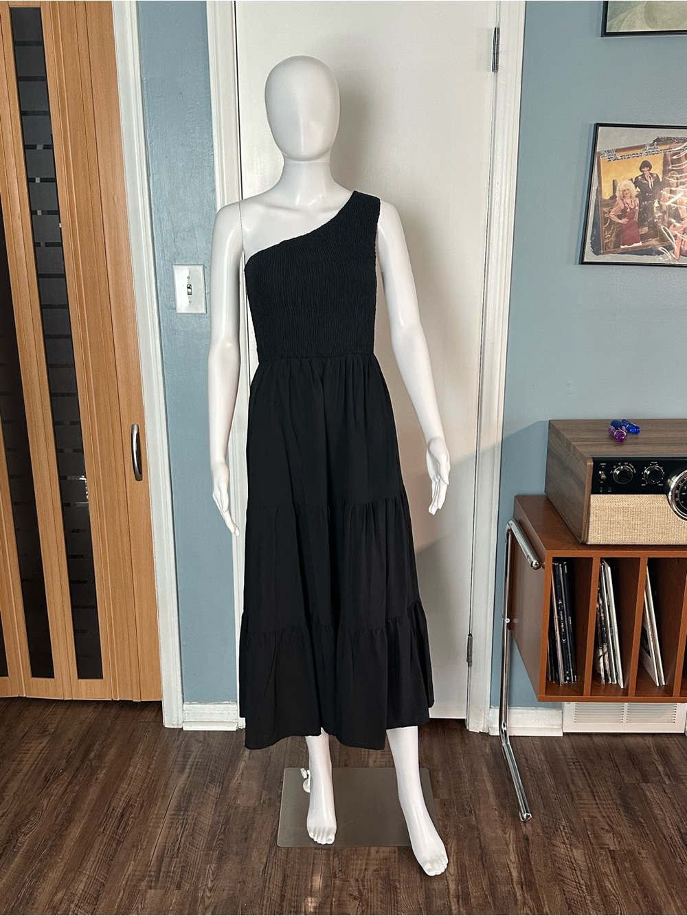 Black One-Shoulder Tiered Maxi Dress - Female